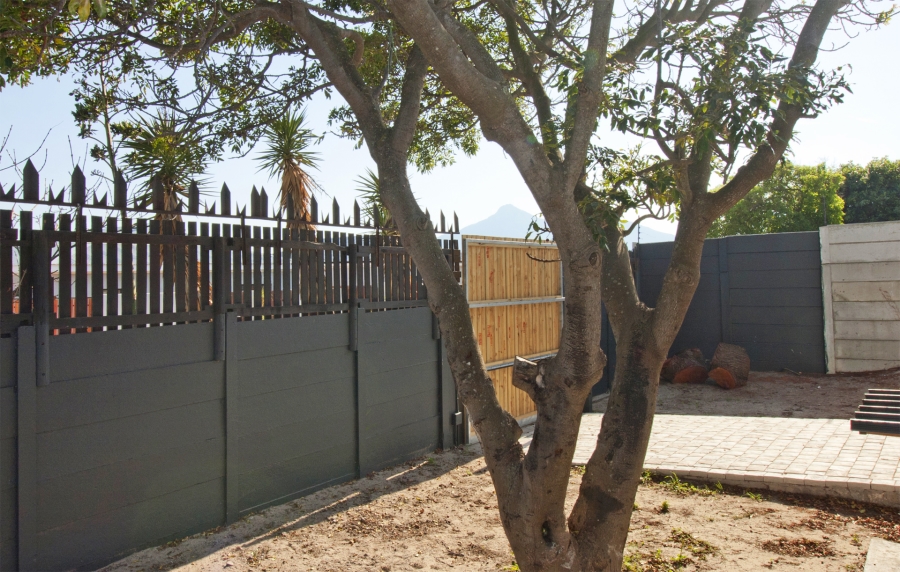 3 Bedroom Property for Sale in Faerie Knowe Western Cape